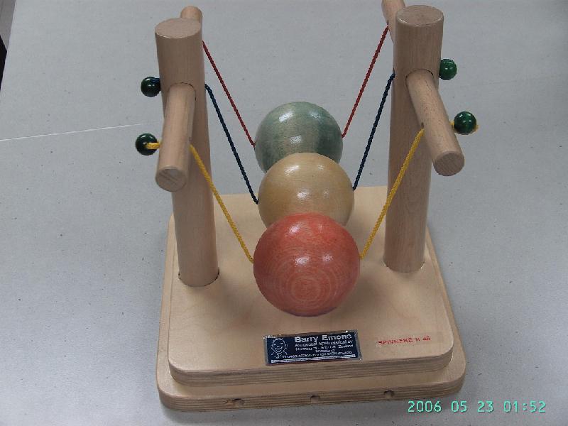 H048.jpg - clack clack ballen