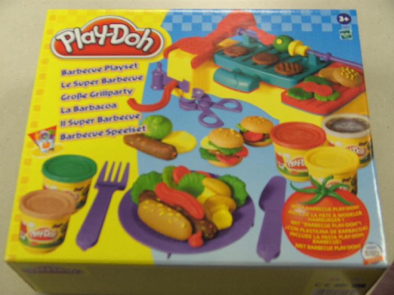 F019.jpg - Barbecue speelset Play-doh (plasticine)